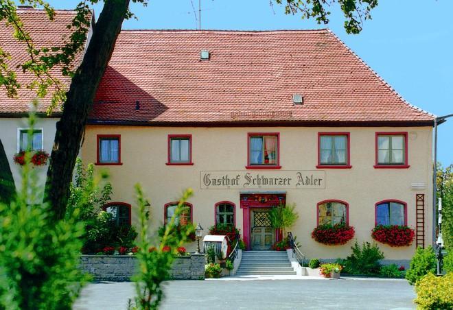 Schwarzer Adler - Hotel Garni Ipsheim Bagian luar foto