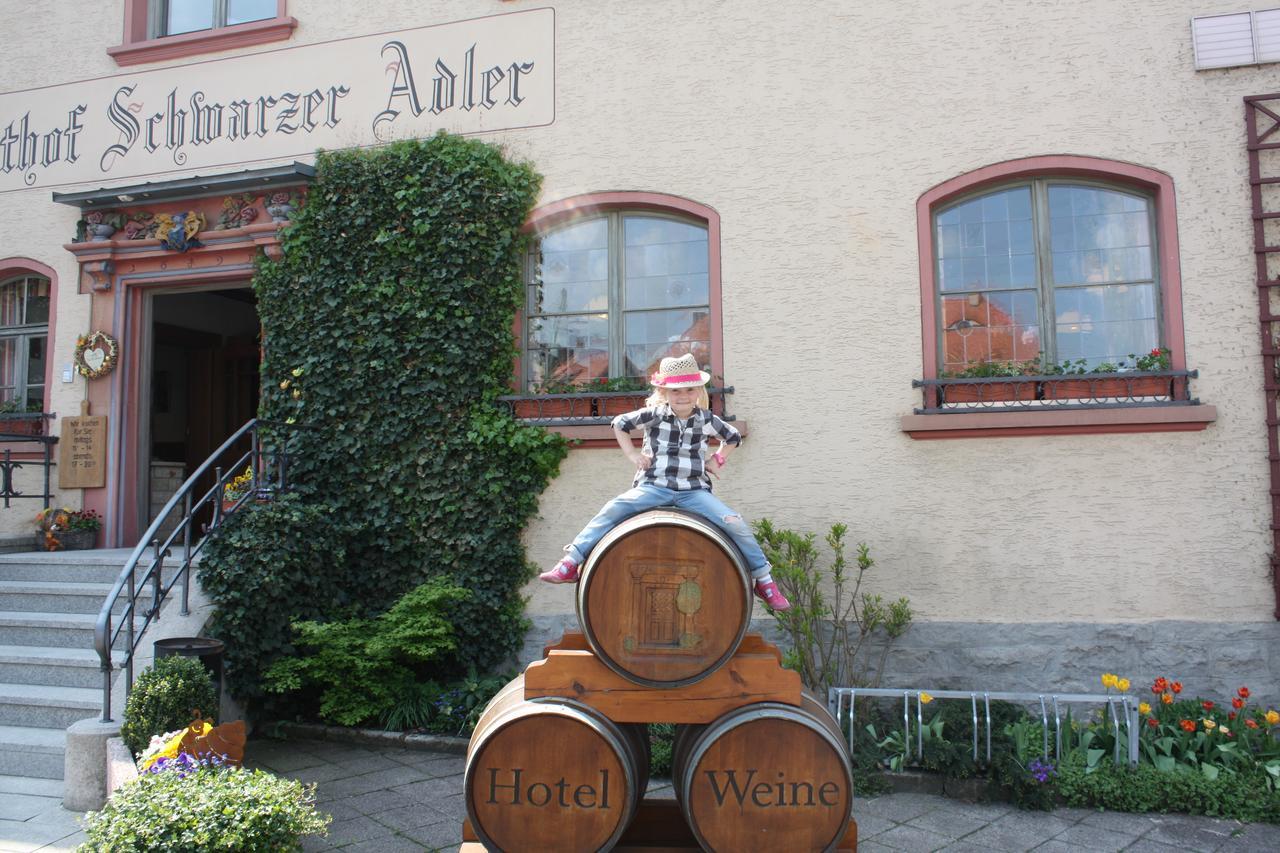 Schwarzer Adler - Hotel Garni Ipsheim Bagian luar foto