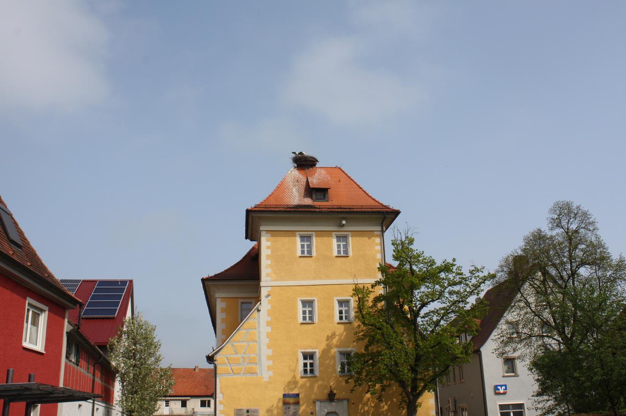 Schwarzer Adler - Hotel Garni Ipsheim Bagian luar foto